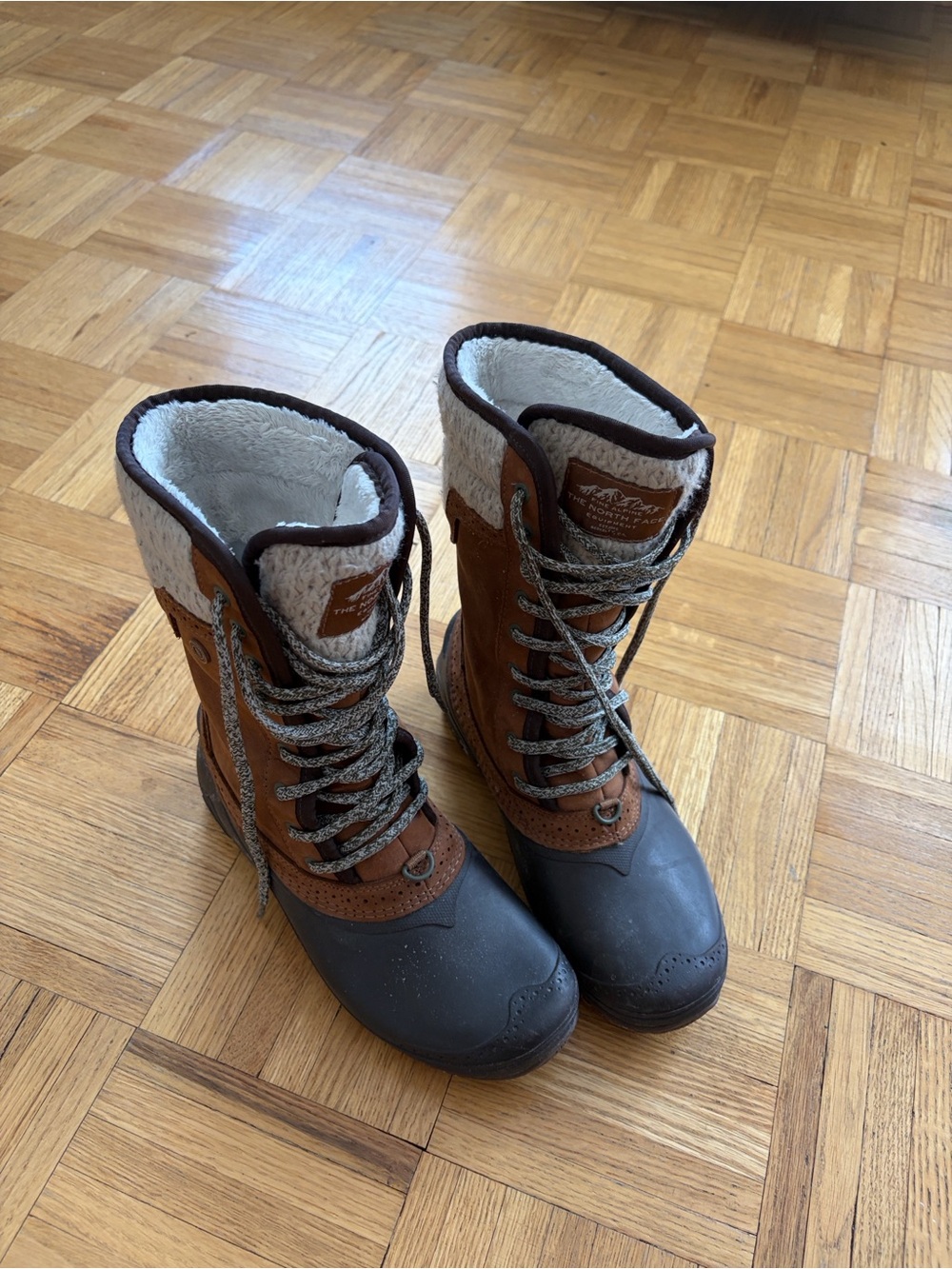 The North Face Shellista II Mid Waterproof Boots size 6.5